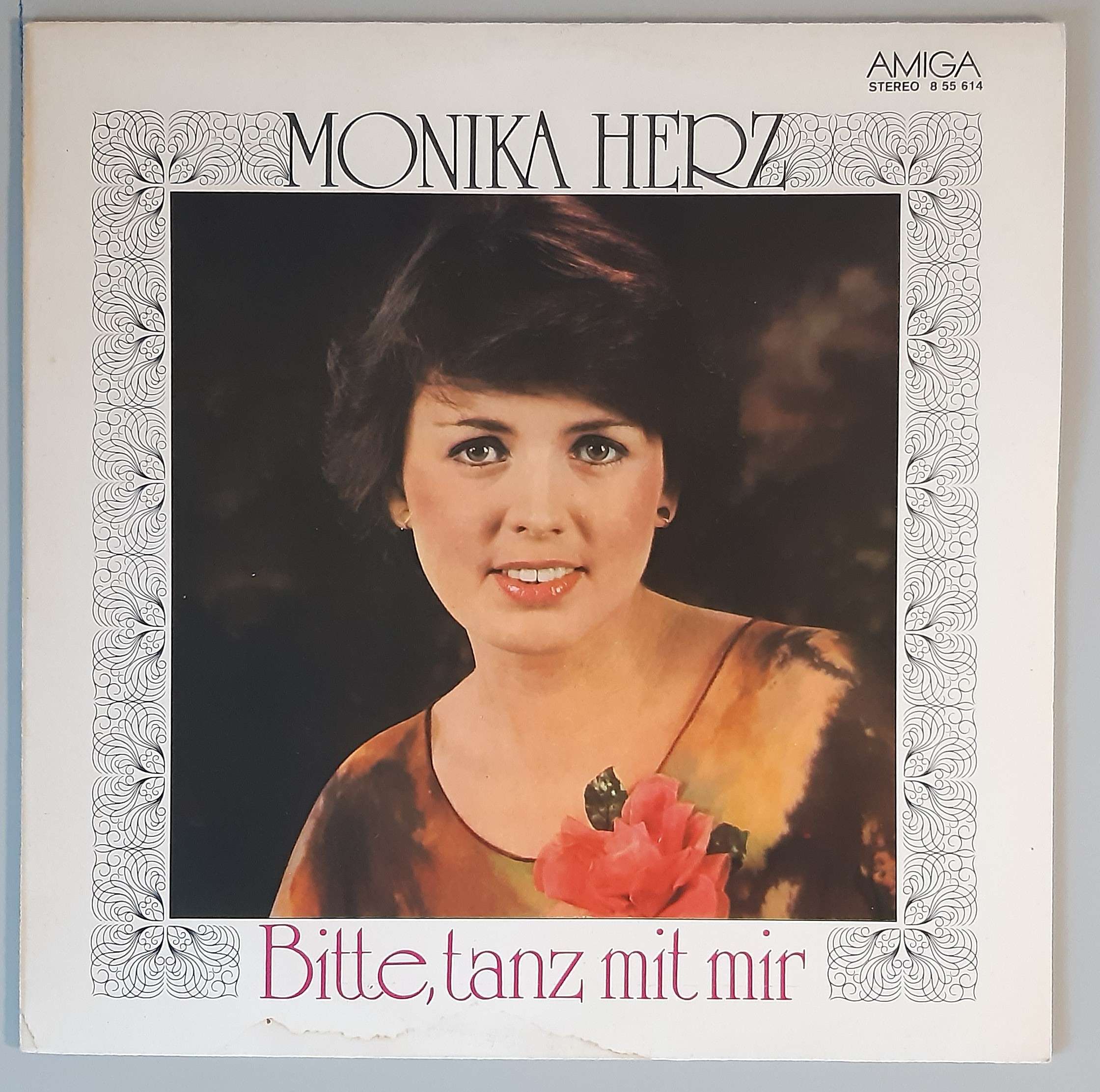 Monika Herz – "Bitte, Tanz Mit Mir" (AMIGA – 8 55 614) Cover Vorderseite