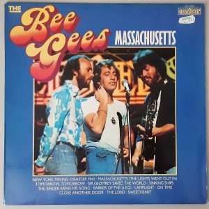 The Bee Gees – "Massachusetts" (Contour – CN 2002) Cover Vorderseite