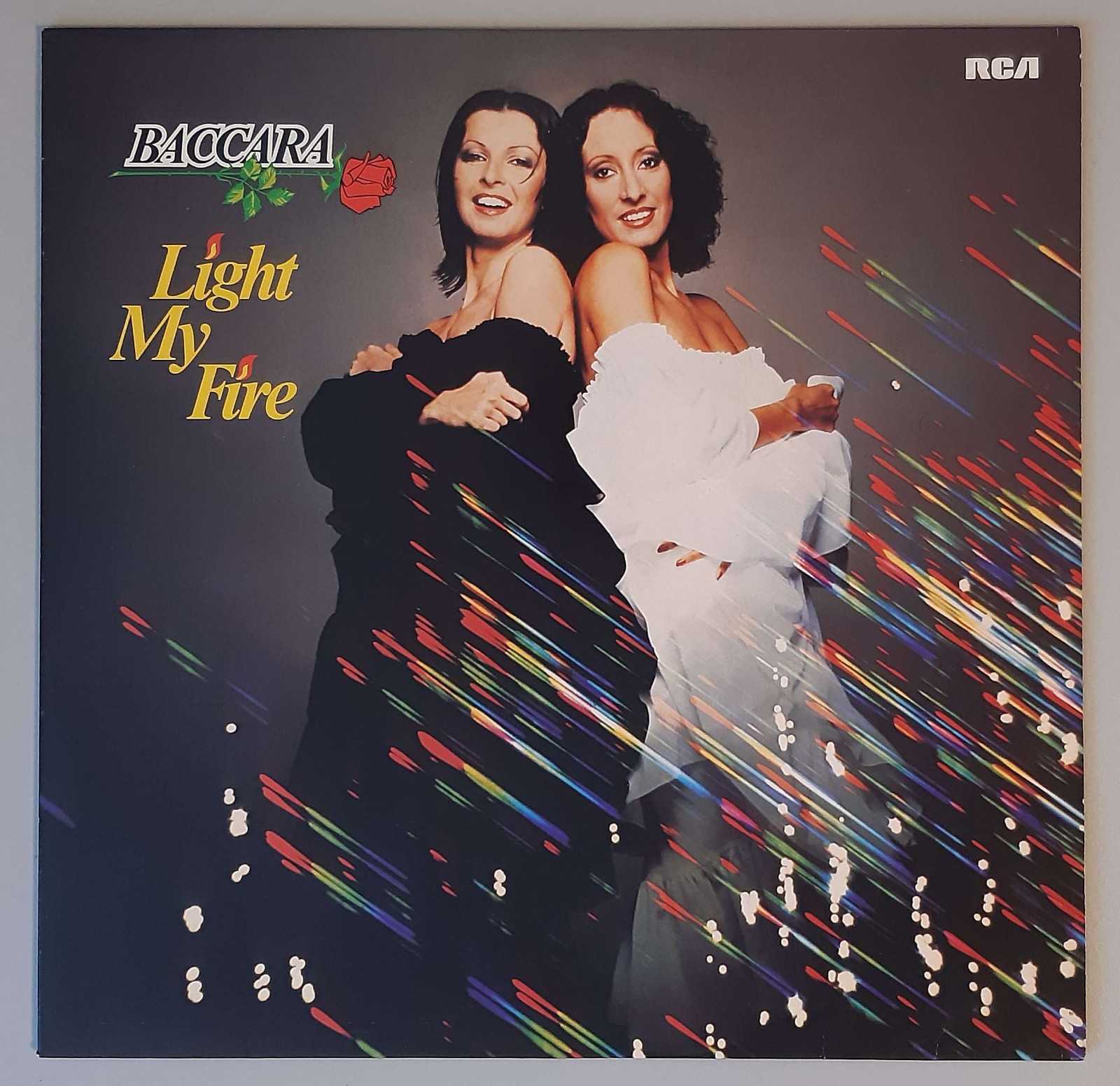 Baccara – "Light My Fire" (RCA Victor – PL 28330) Cover Vorderseite