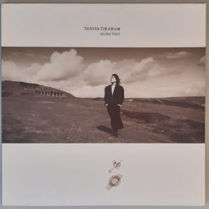 Tanita Tikaram – "Ancient Heart" (WEA – 243877 -1) Cover Vorderseite