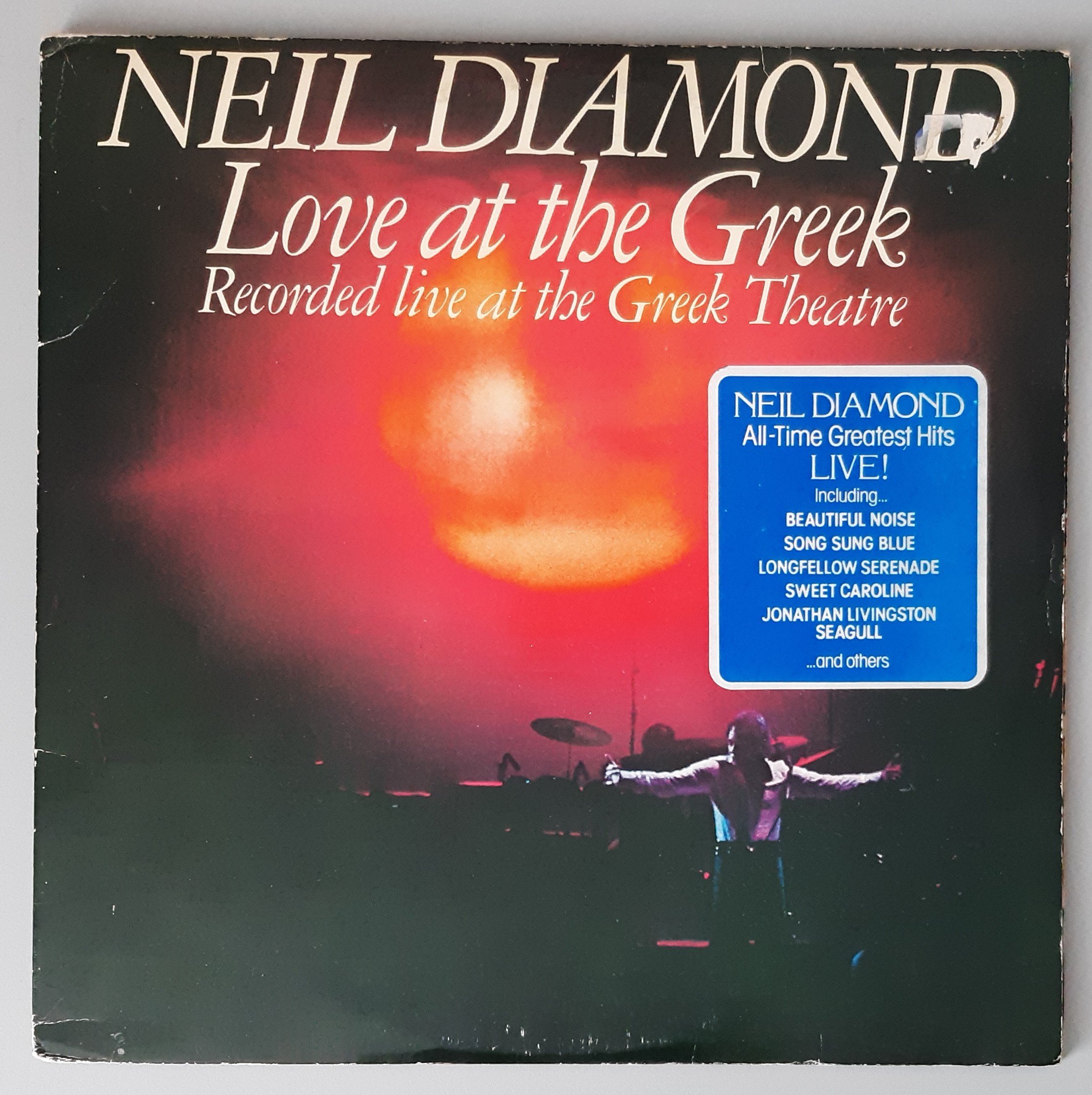 Neil Diamond "Love At The Greek Recorded Live At The Greek Theatre" (CBS – 95001) Cover Vorderseite