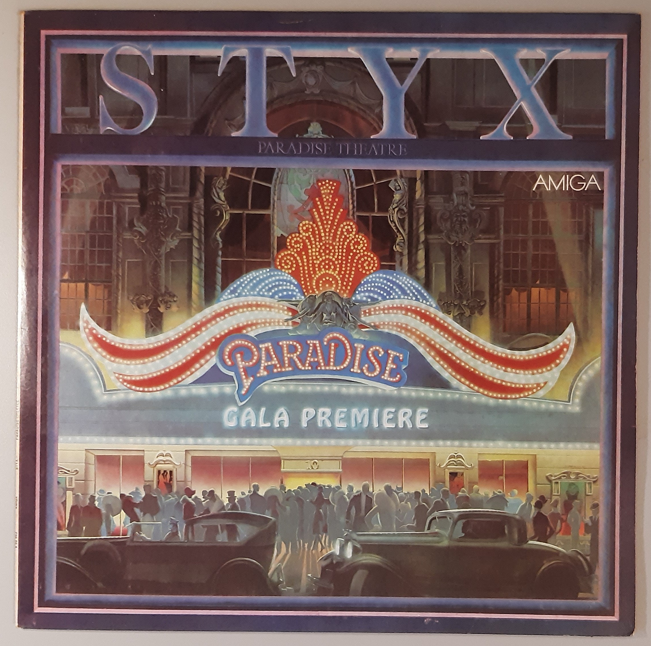 Styx – "Paradise Theatre" (Amiga 8 55 963) Cover Vorderseite