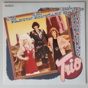 Dolly Parton · Linda Ronstadt · Emmylou Harris – "Trio" (AMIGA – 8 56 434) Cover Vorderseite Dolly Parton · Linda Ronstadt · Emmylou Harris – "Trio" (AMIGA – 8 56 434) Cover Vorderseite