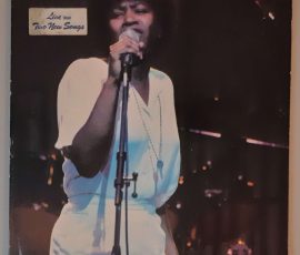 Joan Armatrading – "Steppin' Out" (A&M Records – AMLH 64789) Cover Vorderseite Joan Armatrading – "Steppin' Out" (A&M Records – AMLH 64789) Cover Vorderseite