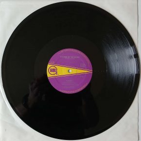 DeBarge – "Rhythm Of The Night" (Gordy) 45 RPM, Maxi-Single (Gordy – ZC 69301) Platte Seite 1 DeBarge – "Rhythm Of The Night" (Gordy) 45 RPM, Maxi-Single (Gordy – ZC 69301) Platte Seite 1