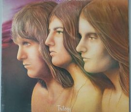 Emerson, Lake & Palmer – "Trilogy" (Manticore – 87 227 XOT) Cover Vorderseite Emerson, Lake & Palmer – "Trilogy" (Manticore – 87 227 XOT) Cover Vorderseite