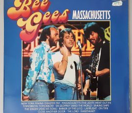 The Bee Gees – "Massachusetts" (Contour – CN 2002) Cover Vorderseite The Bee Gees – "Massachusetts" (Contour – CN 2002) Cover Vorderseite