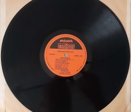 The Bee Gees – "Massachusetts" (Contour – CN 2002) Platte Seite 1 The Bee Gees – "Massachusetts" (Contour – CN 2002) Platte Seite 1