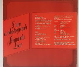 Amanda Lear – "I Am A Photograph" (Ariola – 665 786) Cover Rückseite Amanda Lear – "I Am A Photograph" (Ariola – 665 786) Cover Rückseite