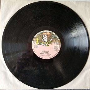 Genesis– "Live" (Charisma Records - 9499 593) Platte Seite 1 Genesis– "Live" (Charisma Records - 9499 593) Platte Seite 1