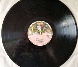 Genesis– "Live" (Charisma Records - 9499 593) Platte Seite 1 Genesis– "Live" (Charisma Records - 9499 593) Platte Seite 1