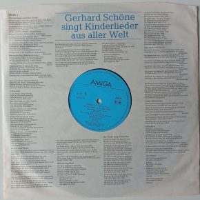 Gerhard Schöne- "Gerhard Schöne singt Kinderlieder aus aller Welt" (AMIGA – 8 45 312) Schutzhülle Gerhard Schöne- "Gerhard Schöne singt Kinderlieder aus aller Welt" (AMIGA – 8 45 312) Schutzhülle