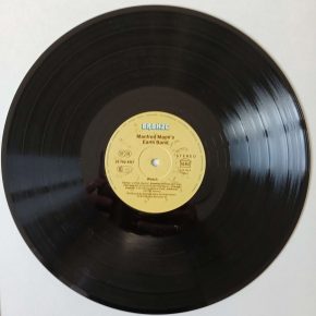 Manfred Mann`s Earthband– "Watch" (Bronze Records - 525 762) Platte Seite 1 Manfred Mann`s Earthband– "Watch" (Bronze Records - 525 762) Platte Seite 1