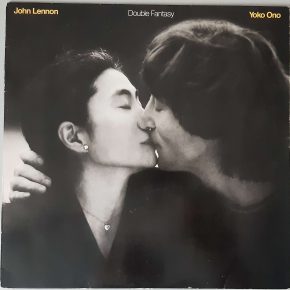 John Lennon & Yoko Ono – "Double Fantasy" (Geffen Records – GEF 99 131) Cover Vorderseite John Lennon & Yoko Ono – "Double Fantasy" (Geffen Records – GEF 99 131) Cover Vorderseite