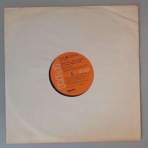 Johnny Russell – "Rednecks, White Socks And Blue Ribbon Beer" (RCA – APL1-0345) Schutzhülle Johnny Russell – "Rednecks, White Socks And Blue Ribbon Beer" (RCA – APL1-0345) Schutzhülle