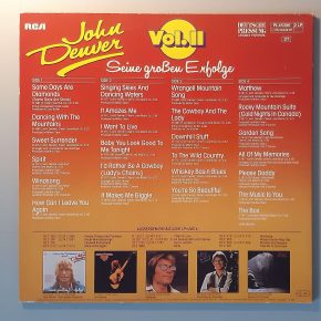 Henry John Deutschendorf Genannt John Denver – "Seine Großen Erfolge Vol. II" (RCA Victor – PL 45396) Cover Rückseite Henry John Deutschendorf Genannt John Denver – "Seine Großen Erfolge Vol. II" (RCA Victor – PL 45396) Cover Rückseite